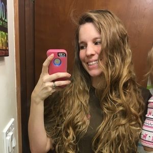 Meet your Posher, Arielle